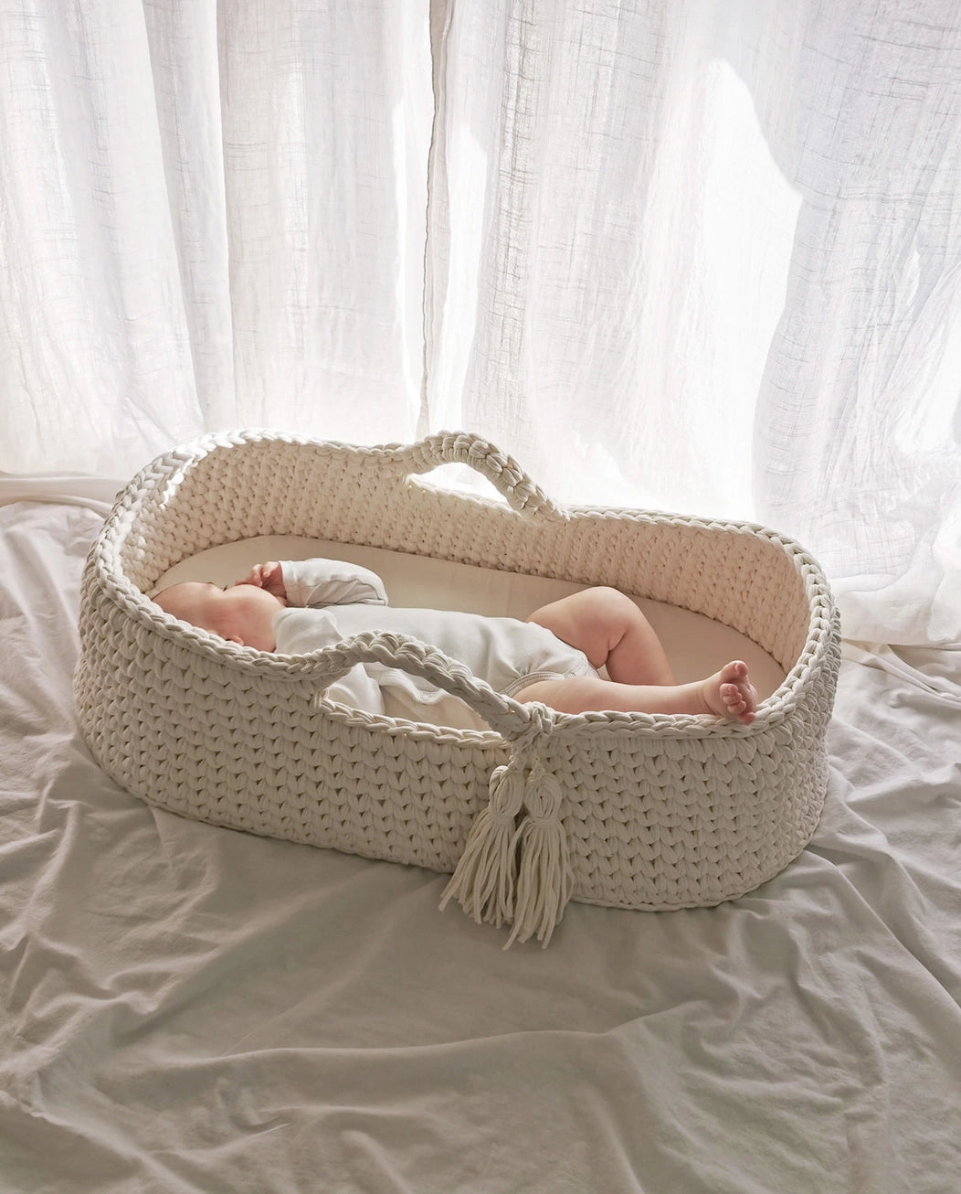 Cesta para Bebé - Nube Blanca | Suavidad y Elegancia para tu Pequeño